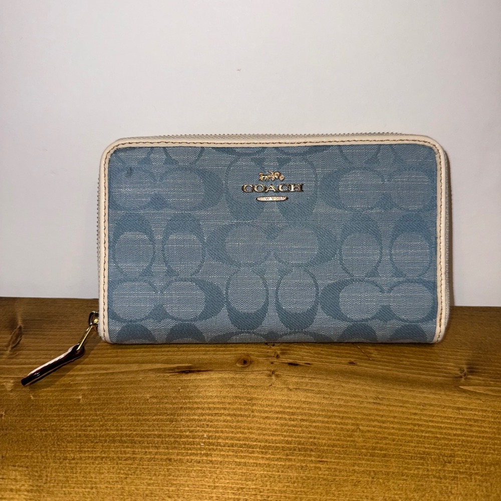 Coach Signature Denim Zip Around Bifold Wallet Light Blue Chalk Gold